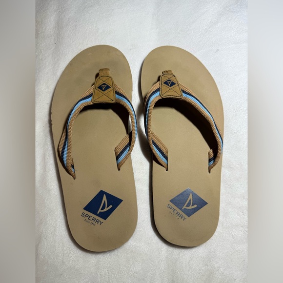 Sperry - Picture 2 of 5